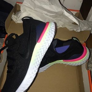 Nike Epic React Flyknit 2